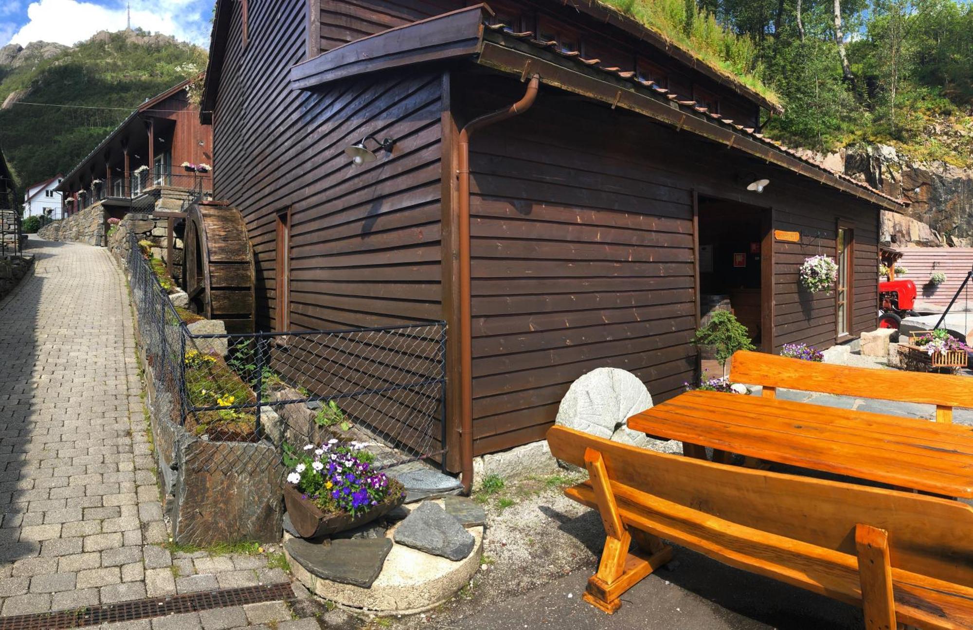 Byrkjedalstunet Hotell Exterior photo